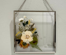 Load image into Gallery viewer, pressed flower and calligraphy glass frame, 압화와 손글씨의 특별한 유리액자