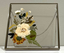 Load image into Gallery viewer, pressed flower and calligraphy glass frame, 압화와 손글씨의 특별한 유리액자